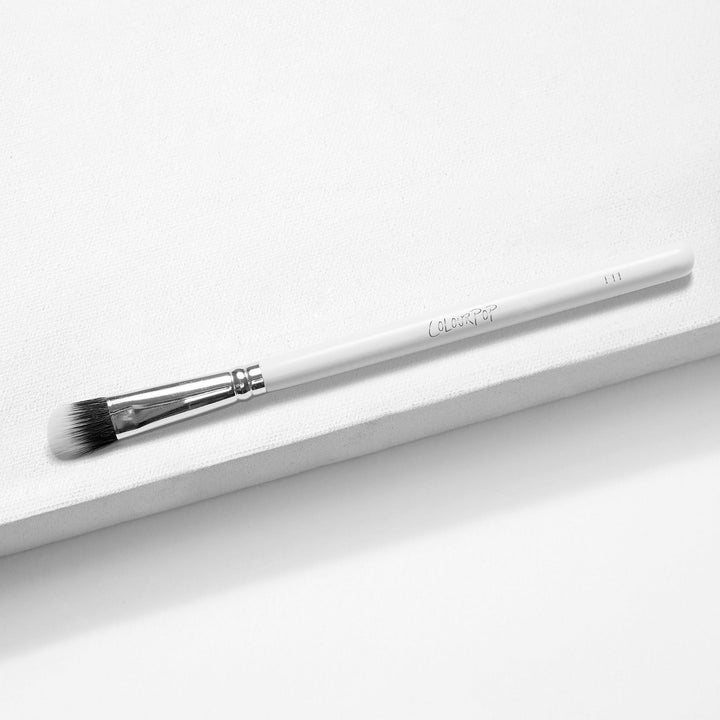 Mini Duo Fiber Face Brush - Precise Reliable Artistry Collection