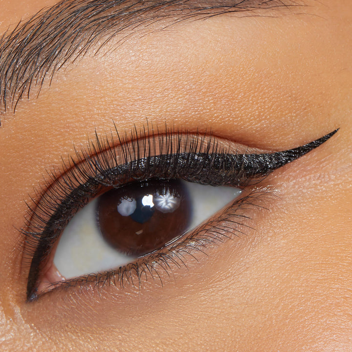 Numero Uno - Shimmering Premium Liner Collection